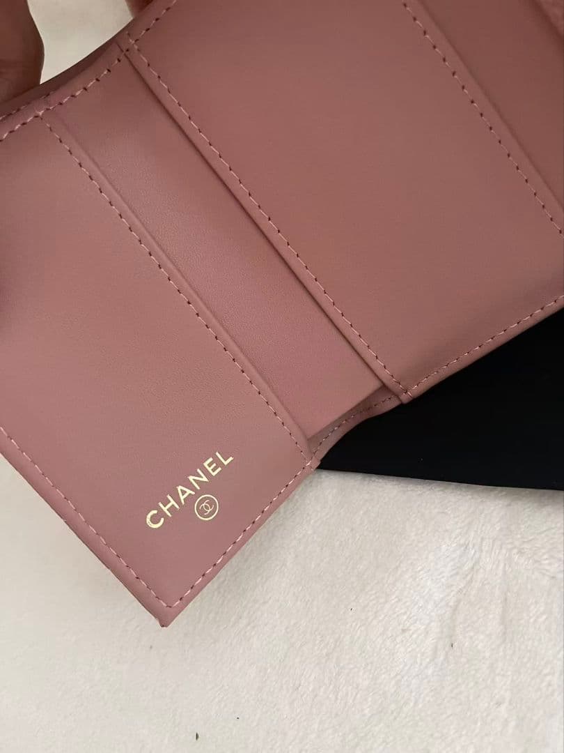 シャネル　三つ折り財布