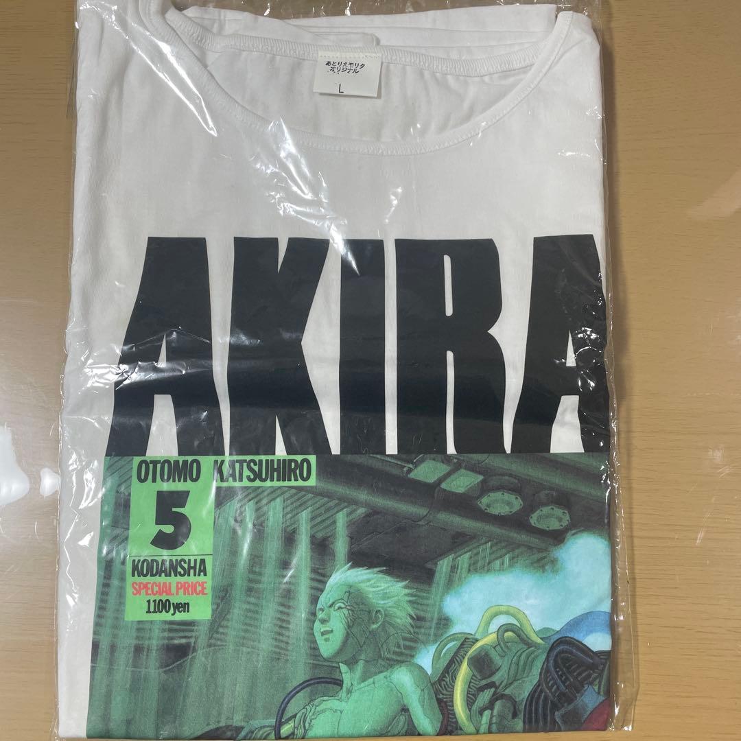 AKIRA Tシャツ