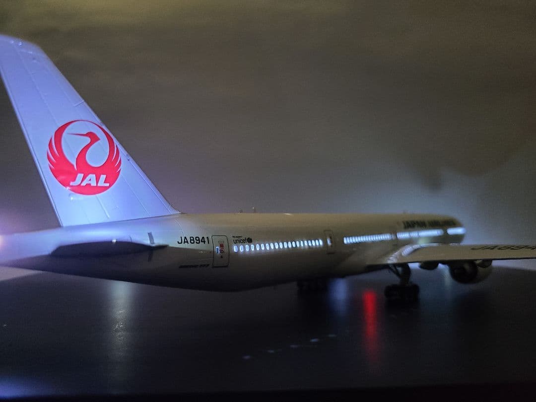 JAL ボーイング 777 - 300er LED仕様 完成品