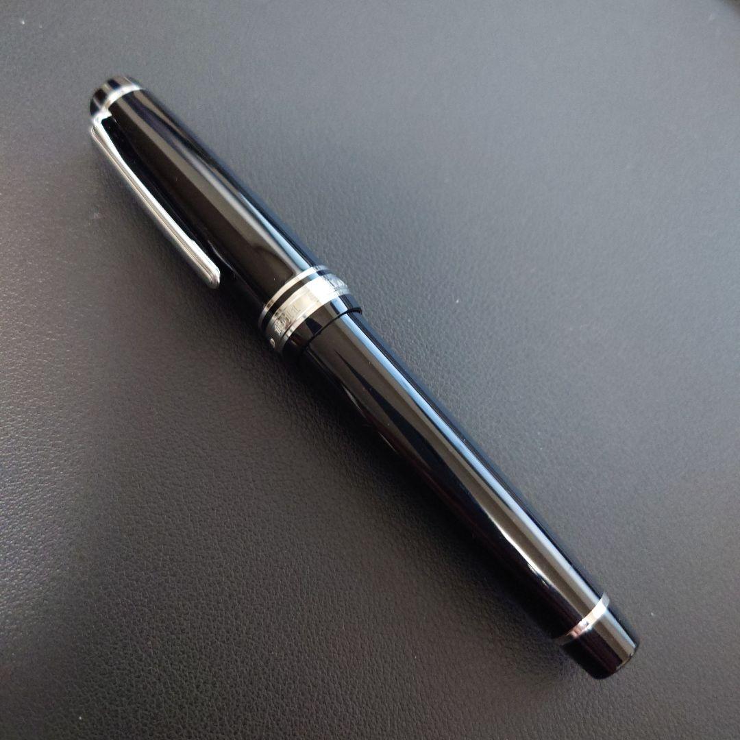 プロフェッショナルギア銀　万年筆　細字(F)【セーラー万年筆】【美品】