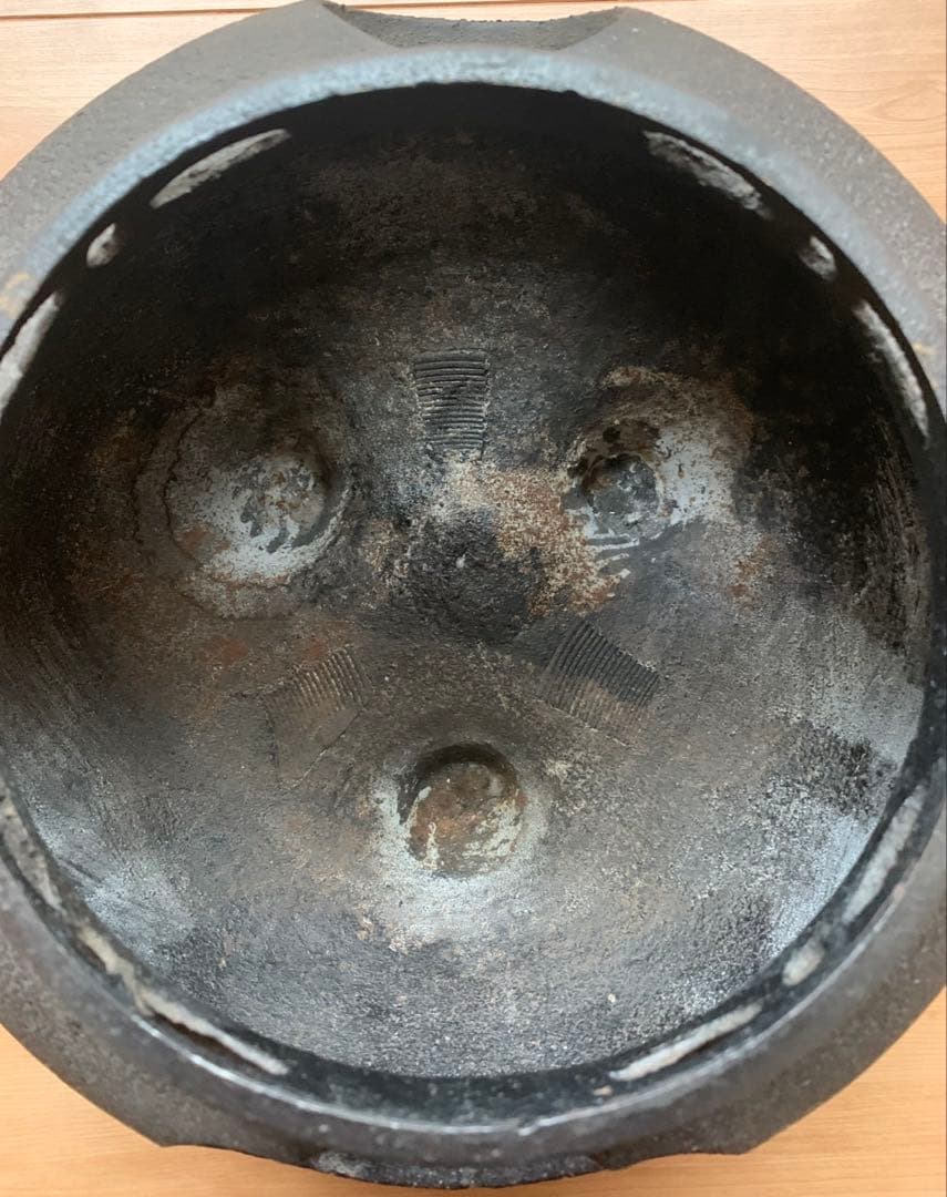 茶道具　鉄風炉　電気ヒーターと台座付き