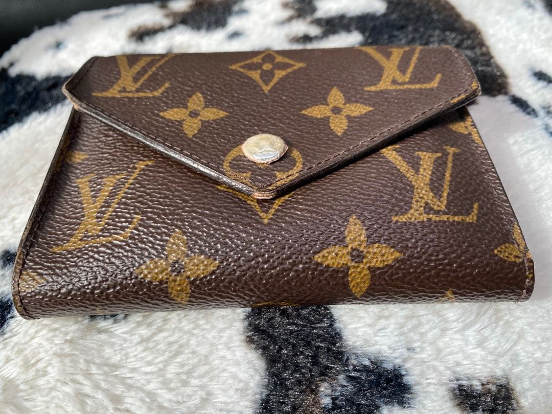 ポルトフォイユ ヴィクトリーヌ 三つ折り モノグラム ピンク ローズバレリーヌ