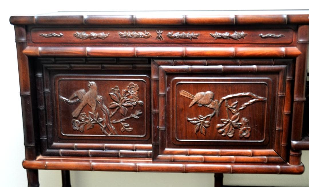 アンティーク　唐木 紫檀 無垢 花鳥 細密彫刻 開戸 引出 飾棚 150㎝