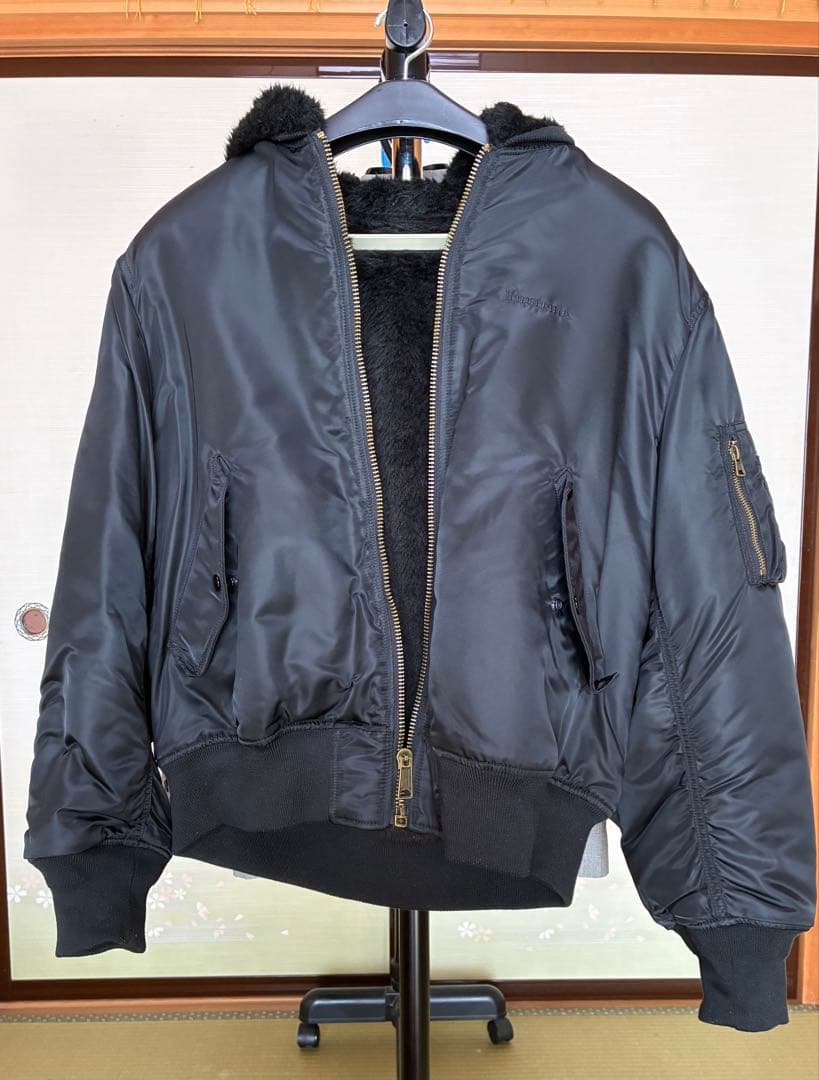 岩田着FW22 Supreme Faux Fur Reversible MA-1