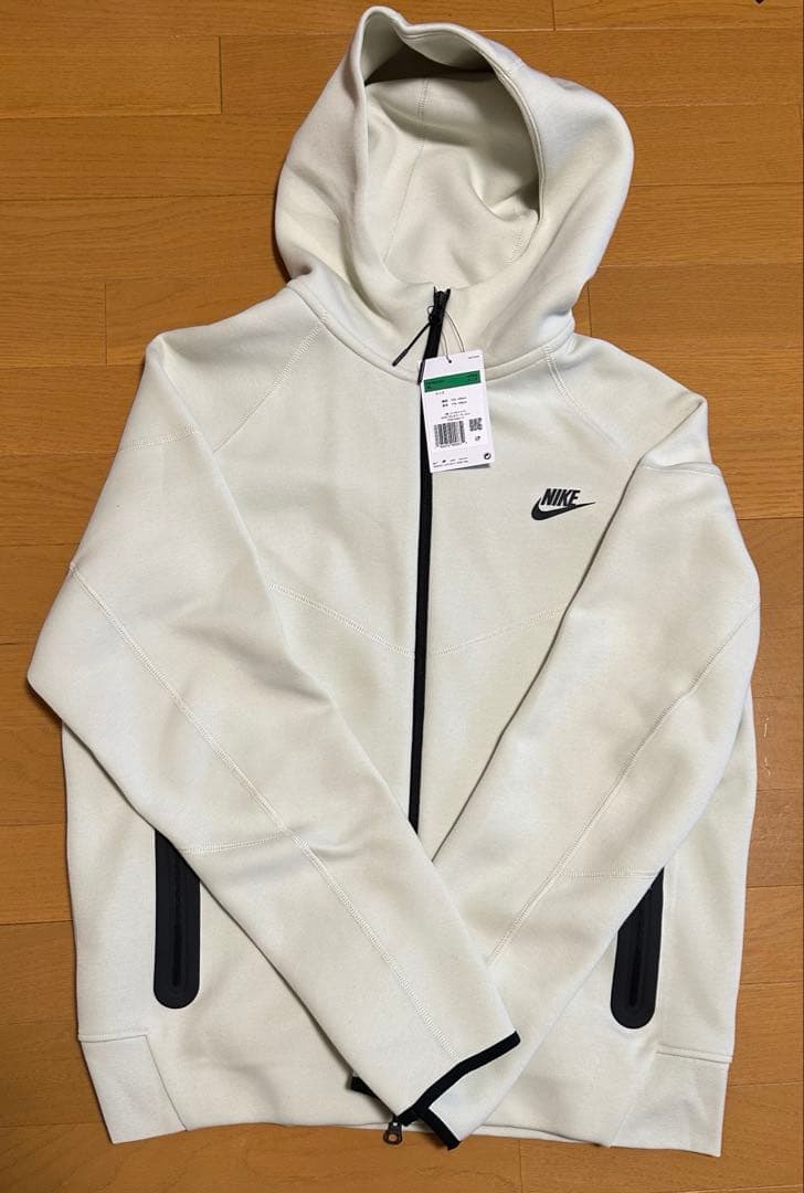 NIKE ナイキ　テックフリース　新品未使用‼️