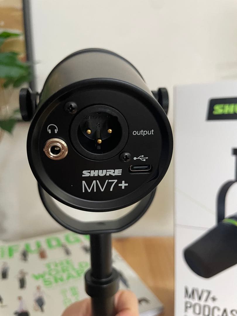 SHURE MV7+ ポッドキャストマイクロホン ブラック