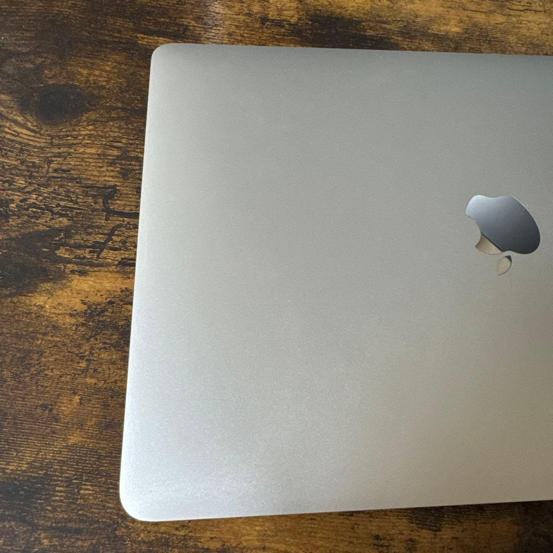Macbook air 2020 8GB 500GB シルバー 美品