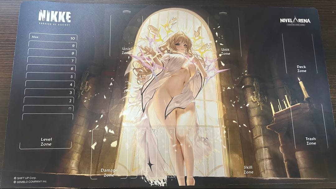 NIKKE NIVEL ARENA プレイマット クラウン