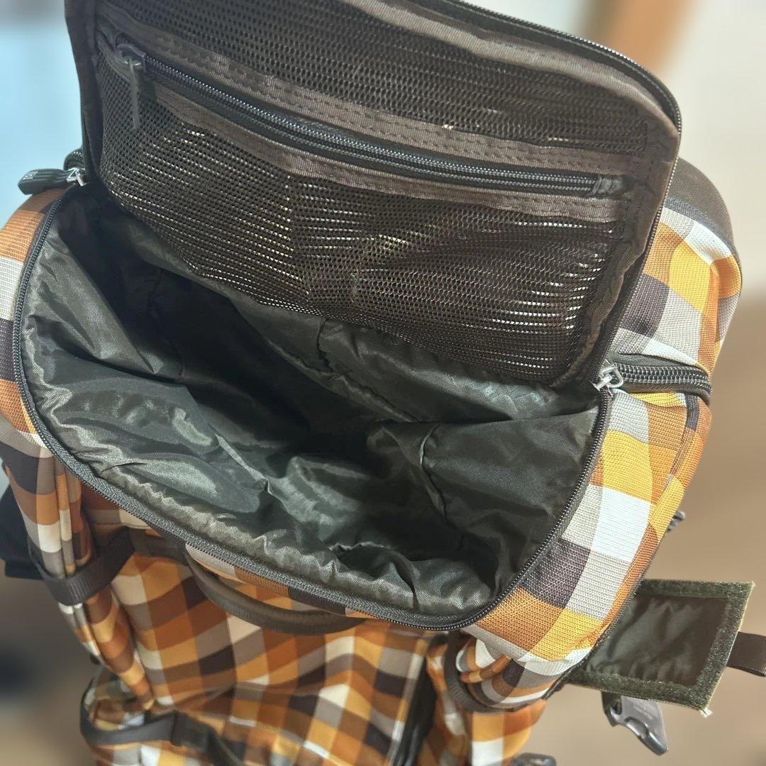 BURTON 大型キャリーバック　大容量　ソフトケース