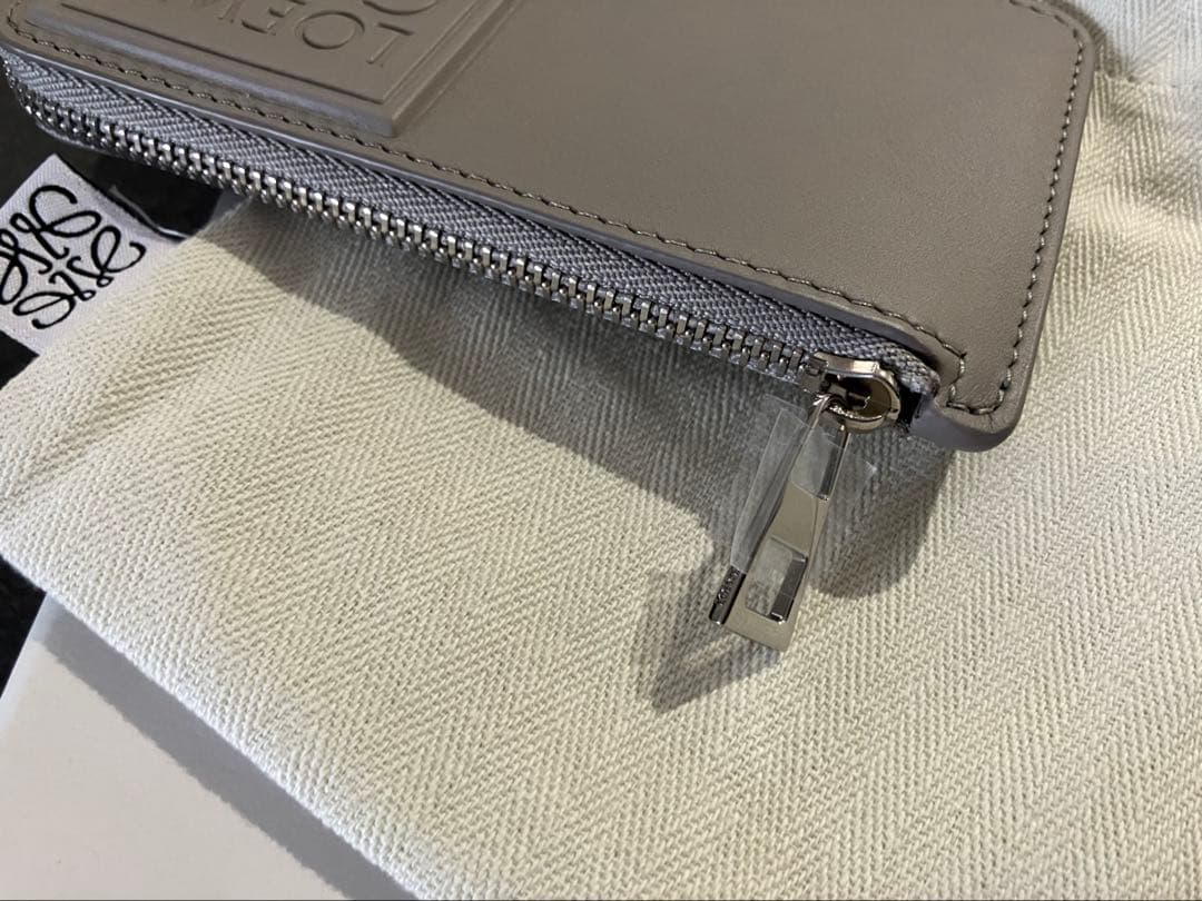 【新品未使用】 LOEWE グレー カード ケース・小銭入れ