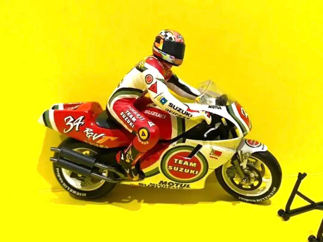 絶版限定スズキRGV500#34ケビン.シュワンツモデル未展示品☆1/24