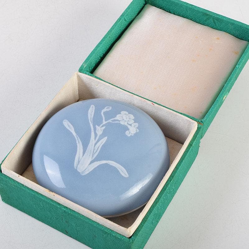 中国　上海西冷印社　花文　景徳鎮製款　光明朱砂印泥　肉池　U　R9153