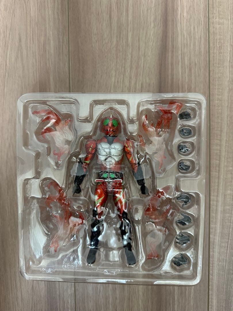 ☆Amazon限定Ver 仮面ライダーアマゾンアルファ&オメガ　フィギュアーツ
