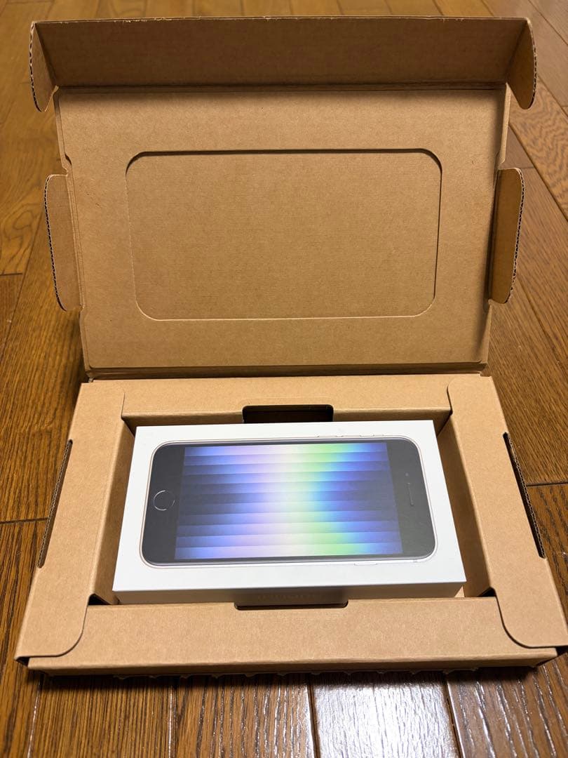 iPhone SE第3世代 256GB ホワイト