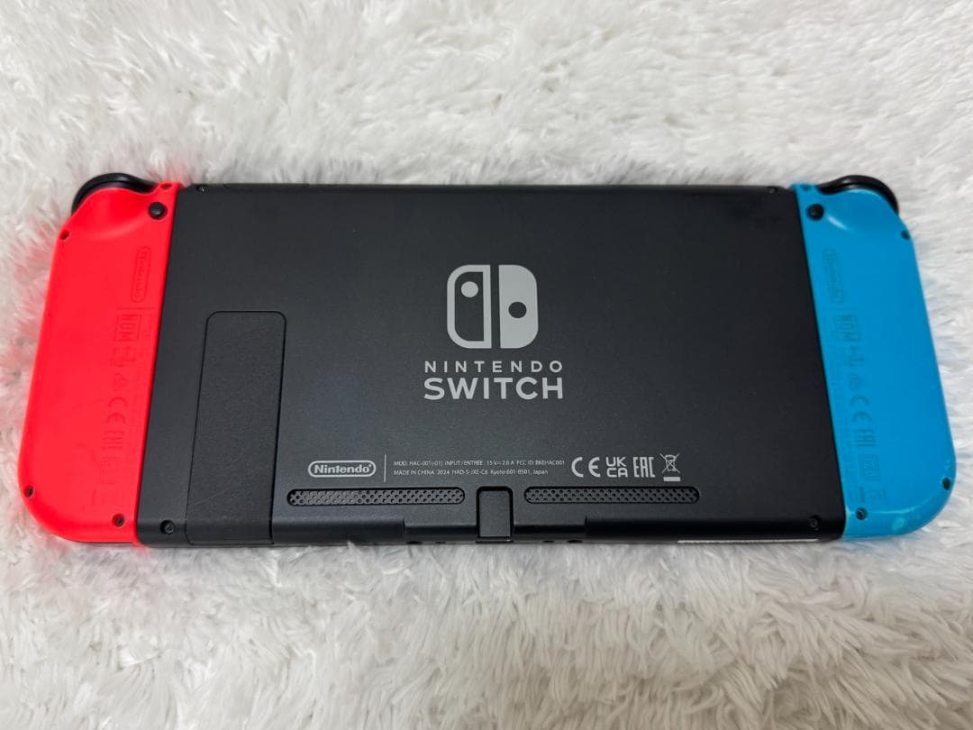 ★本体★新品未使用品（2024年製）★任天堂スイッチ★ジョイコン付き