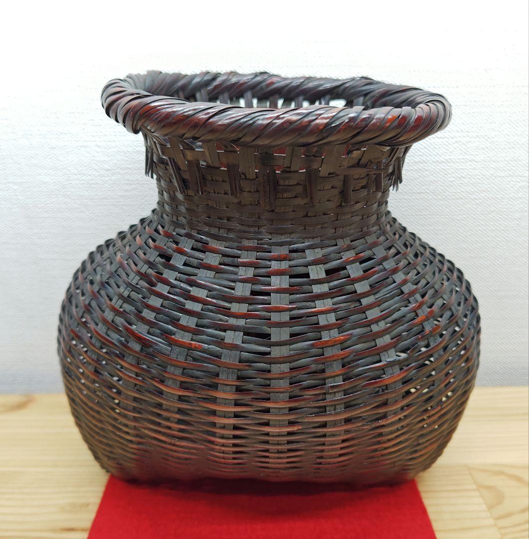 送料込【逢絢亭】茶道具 花入 花籠 花篭 唐物写 落としは竹製 篭師 鈴木竹朋斎