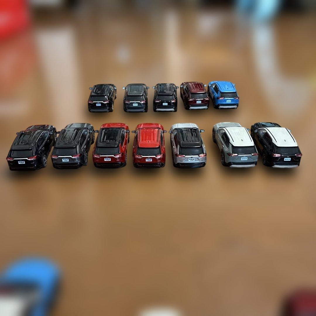 ヨ*ー様 値下げしました。トヨタ　RAV4 カラーサンプル19台+おまけ