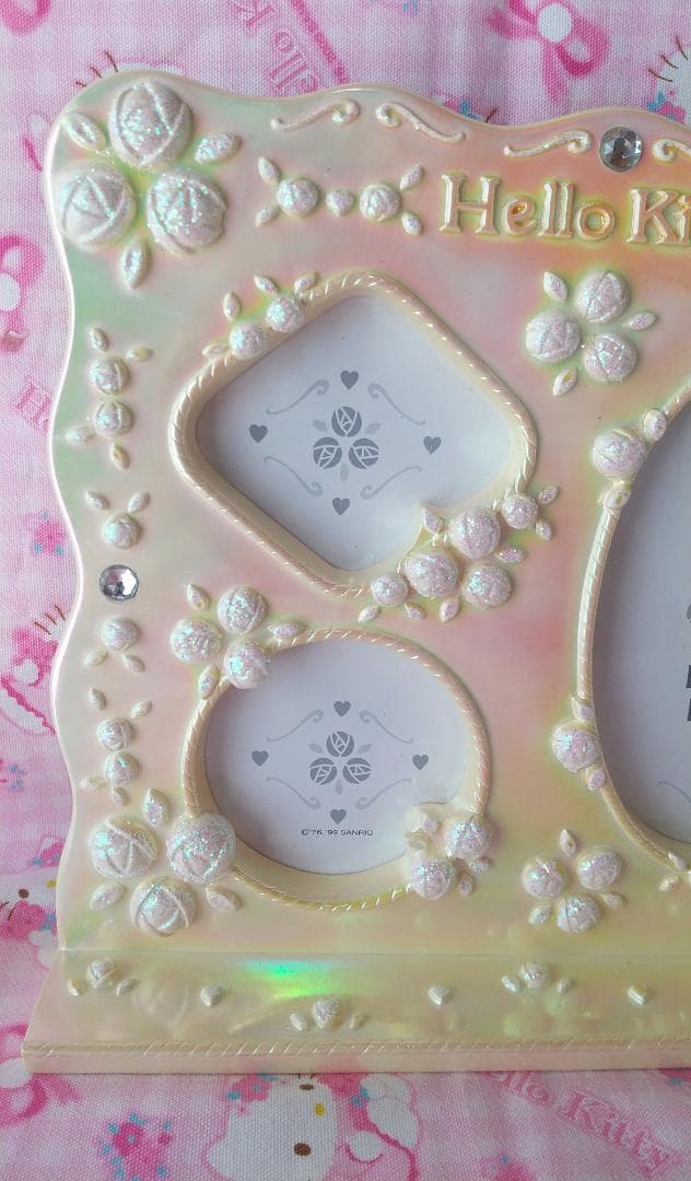 キティ　フォトフレーム　1999年　ダイヤ　ラメ　写真立て　ホワイト