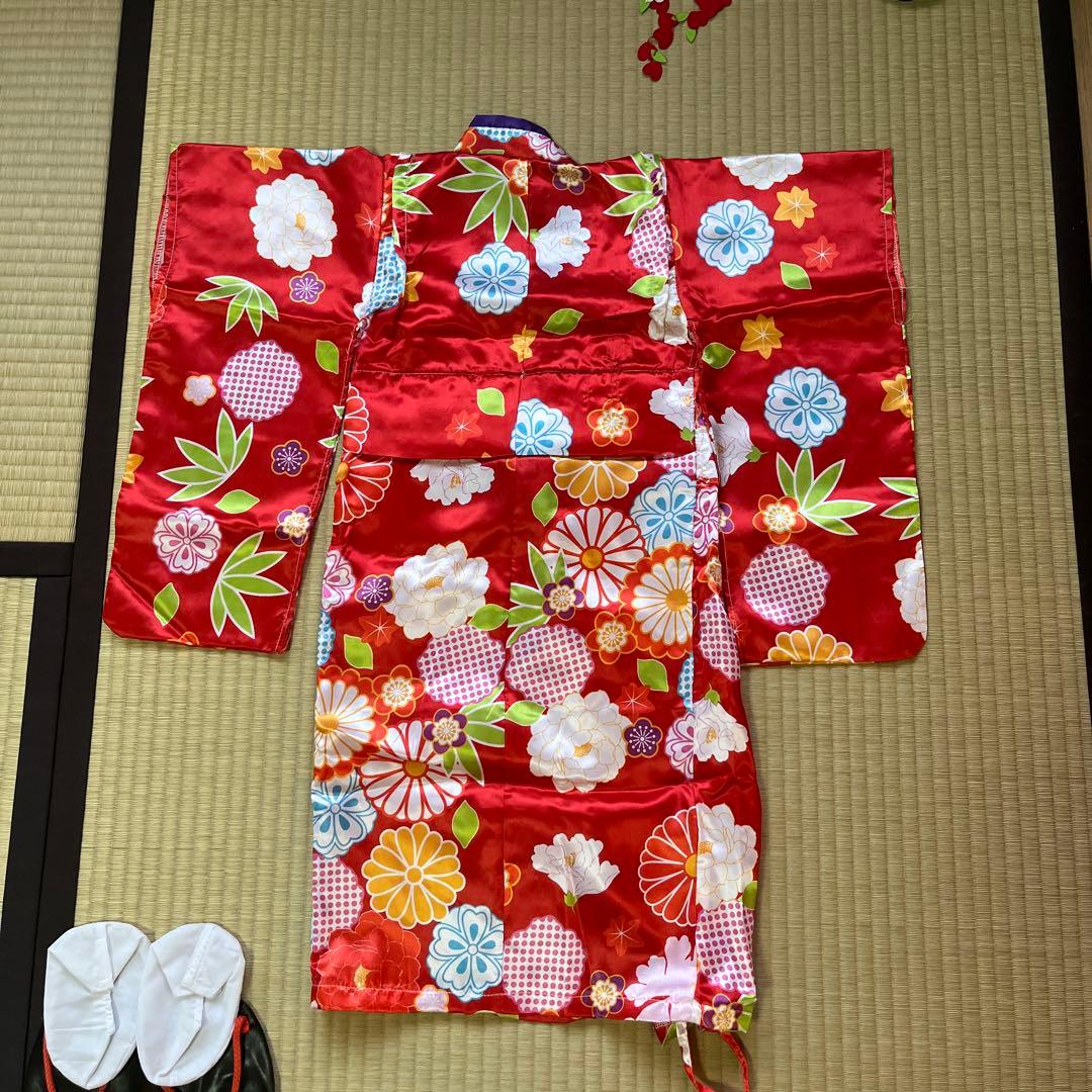 不二家 店頭用ペコちゃん 専用衣装 お正月用の晴れ着 華やかな着物衣装