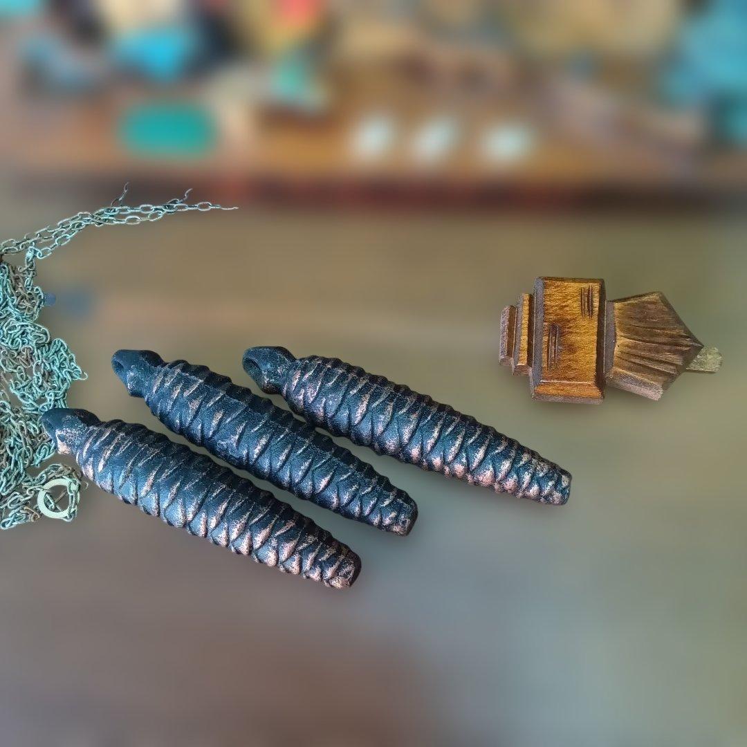 シュナイダー製 木製掛時計 動く人形付きジャンク品