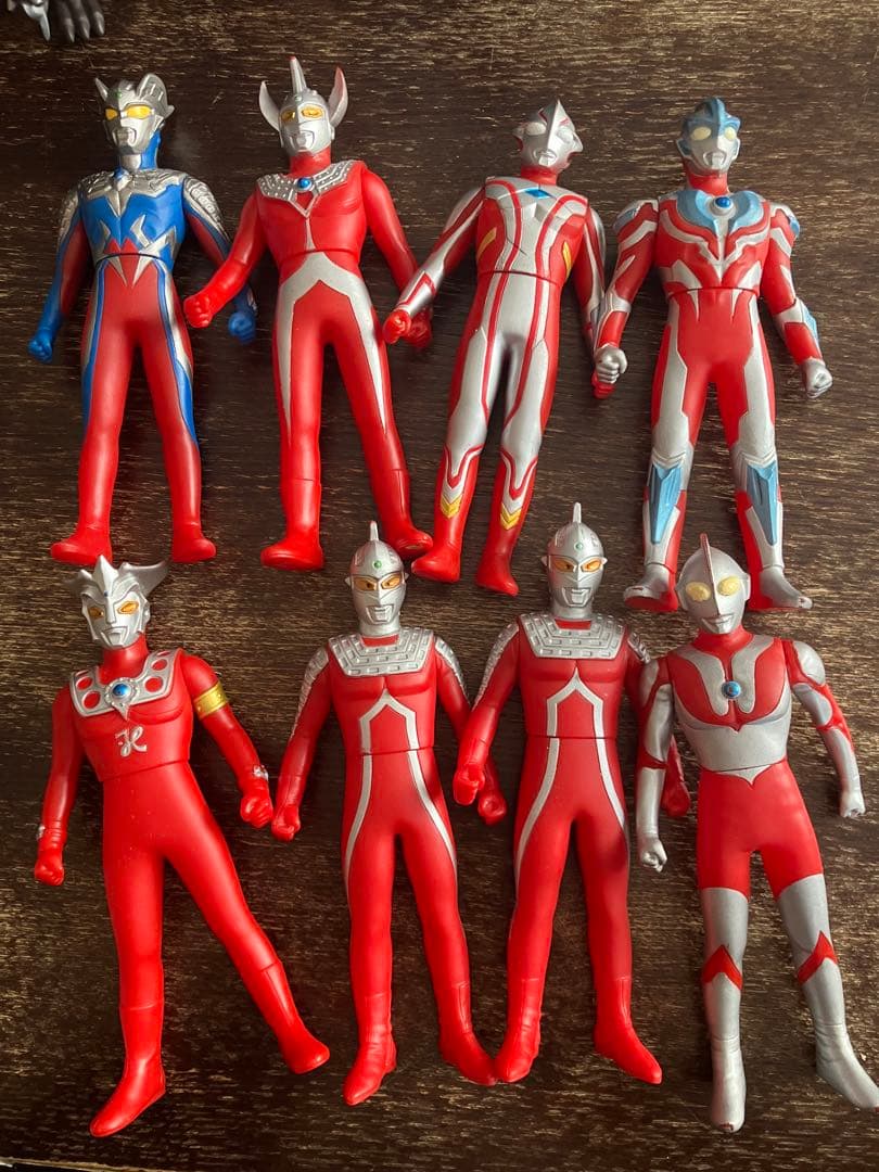ウルトラマンフィギュアセット多数　42体