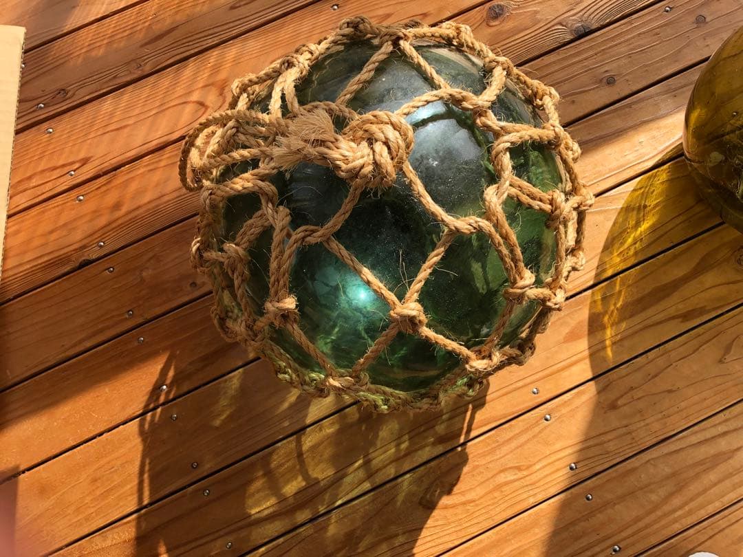 魚具、当時物ガラスの浮き球、珍品、貴重品、直径36㎝新品麻網付き。