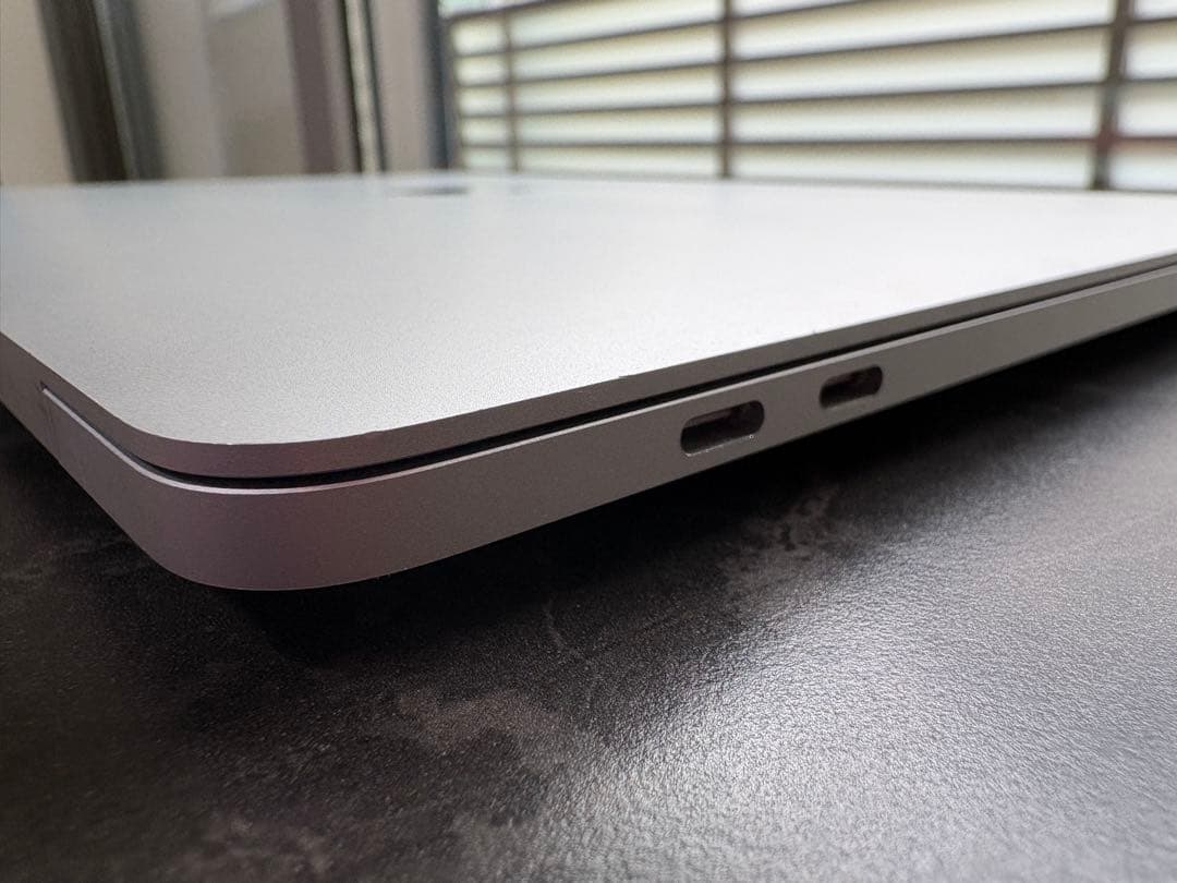 MacBook Pro A2251 2020ジャンク/診断書付き/美品