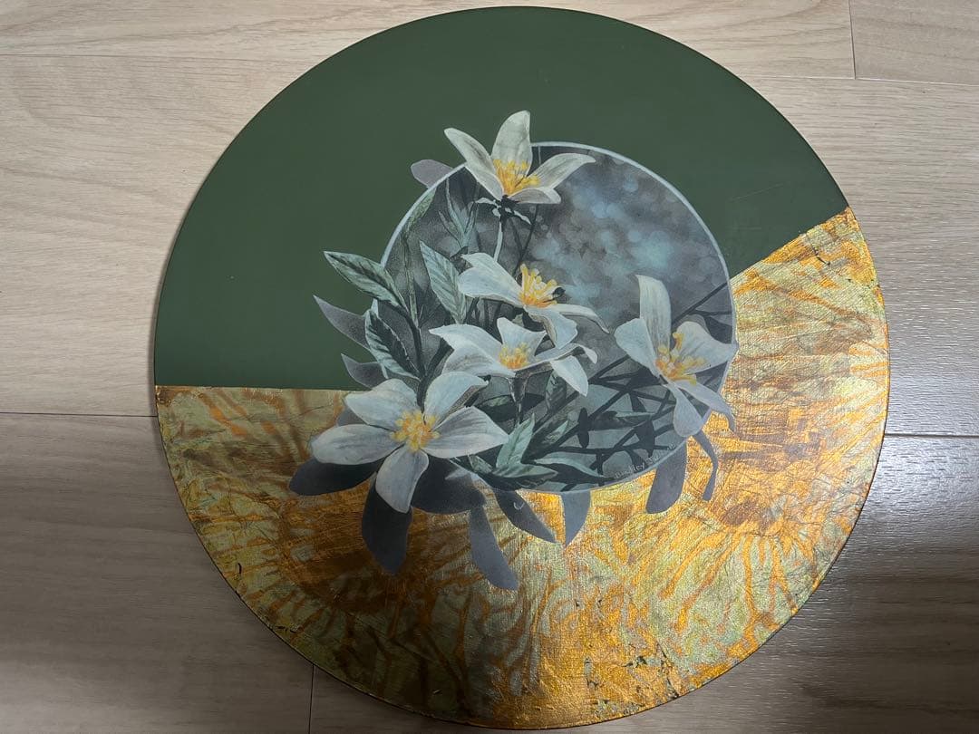 Bradley Jackson 花と金のあしらいのパネルアート