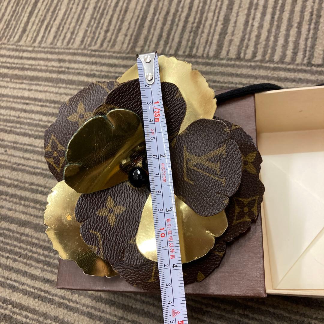 ルイヴィトン　プロッシュフルール　コサージュ