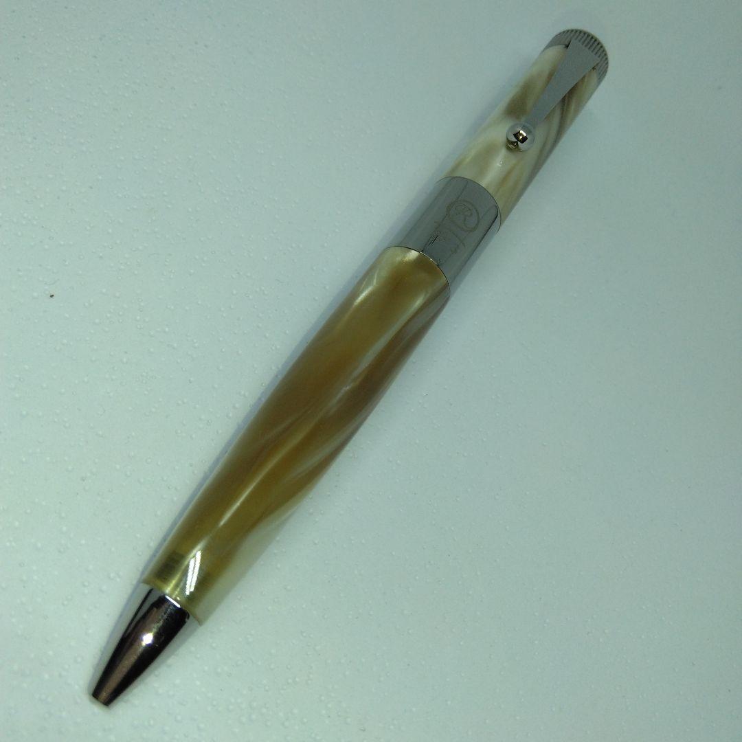 ROMEO No.3　イタリアンベージュ　太軸　 R154 ボールペン 本体