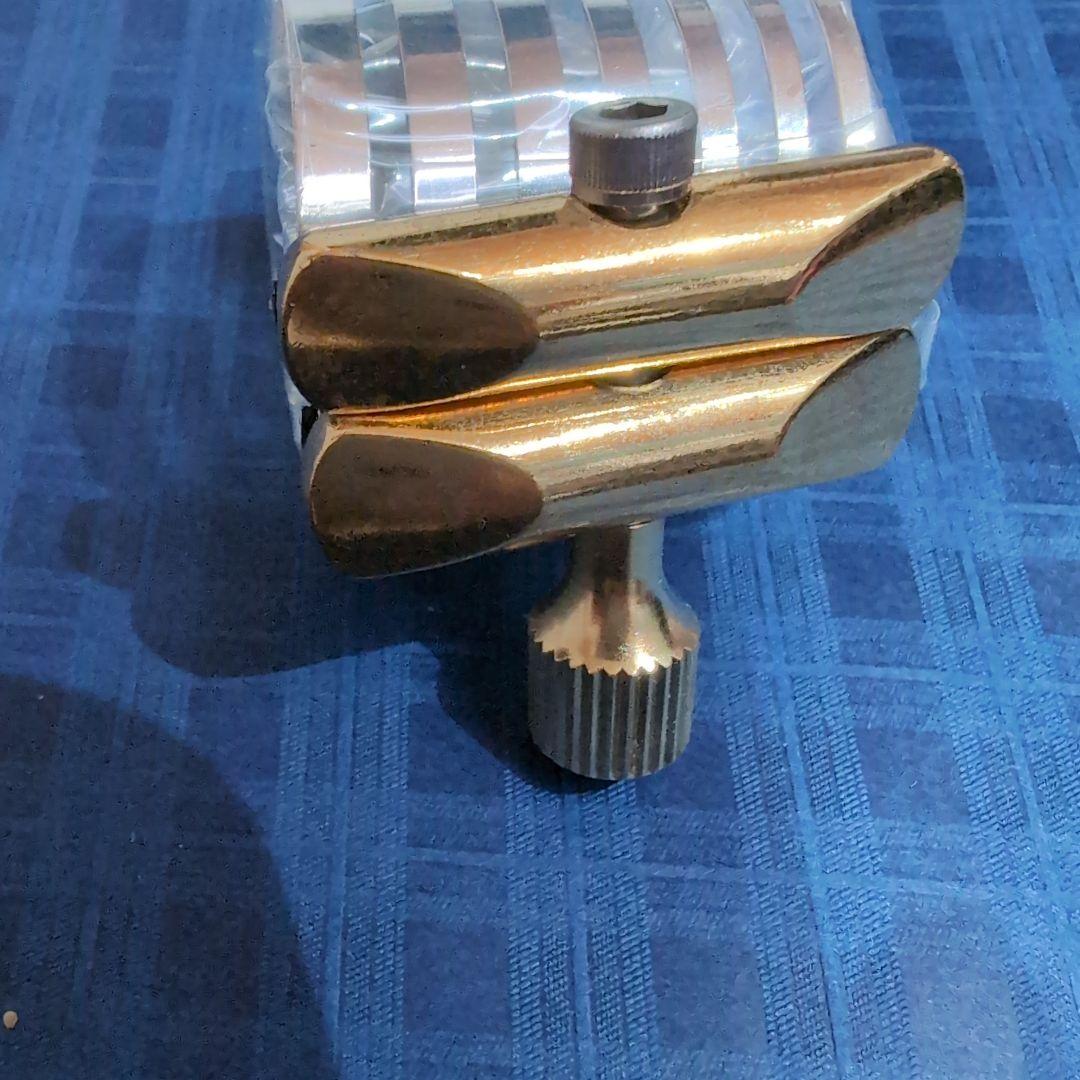 Rovner　テナーサックス用リガチャー　PLATINUM　P-2R ラバー用