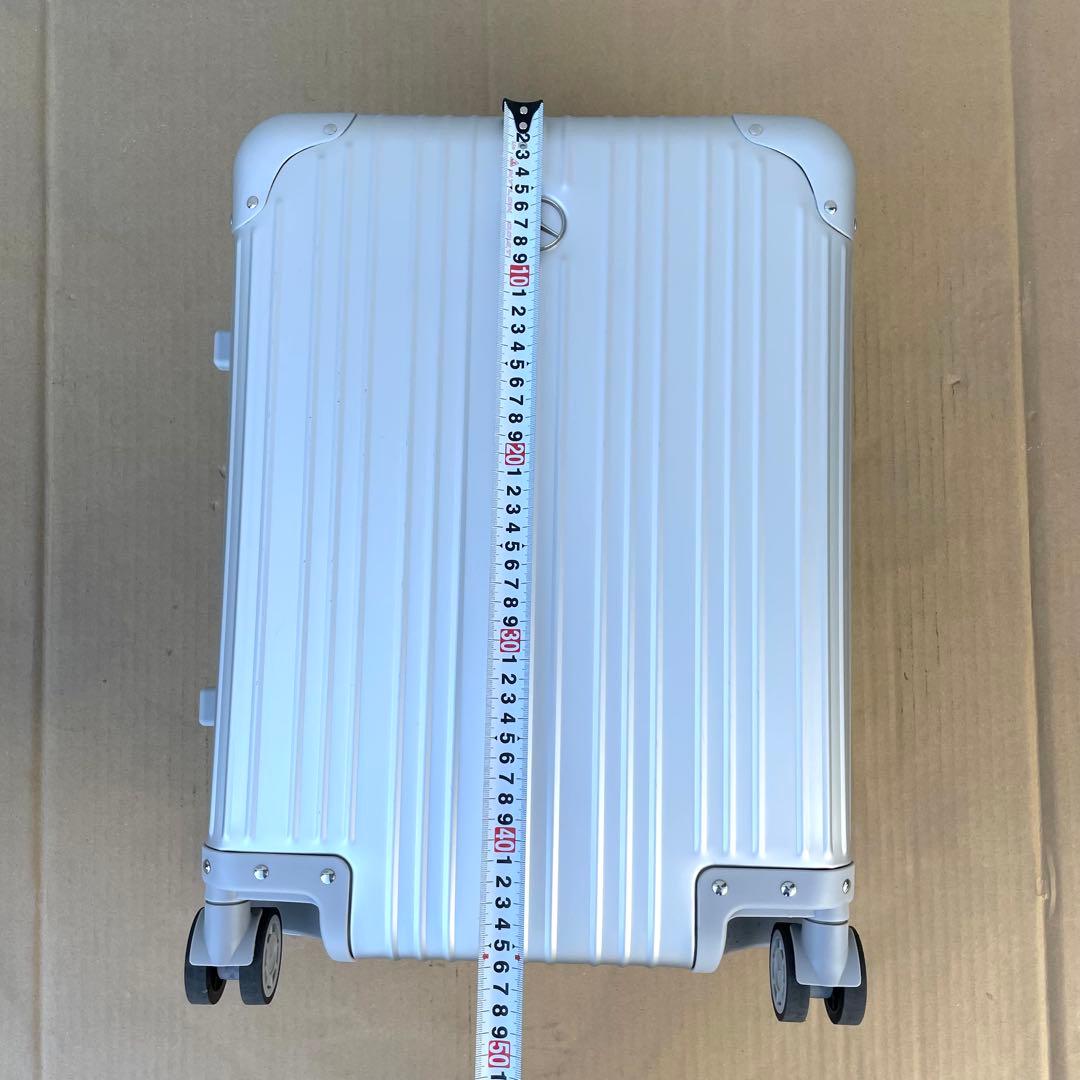 メルセデスベンツ オリジナル アルミ スーツケース TSAロック 四輪 シルバー