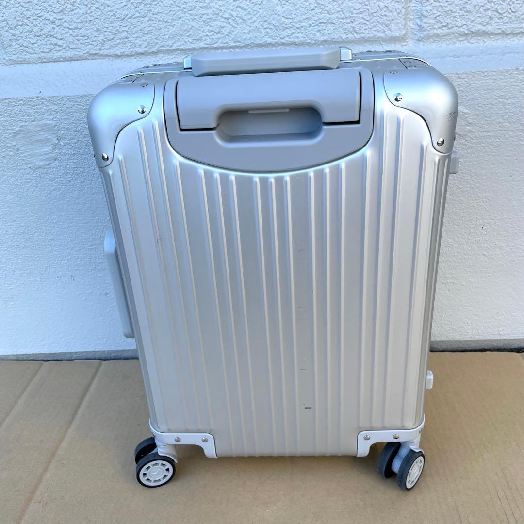 メルセデスベンツ オリジナル アルミ スーツケース TSAロック 四輪 シルバー