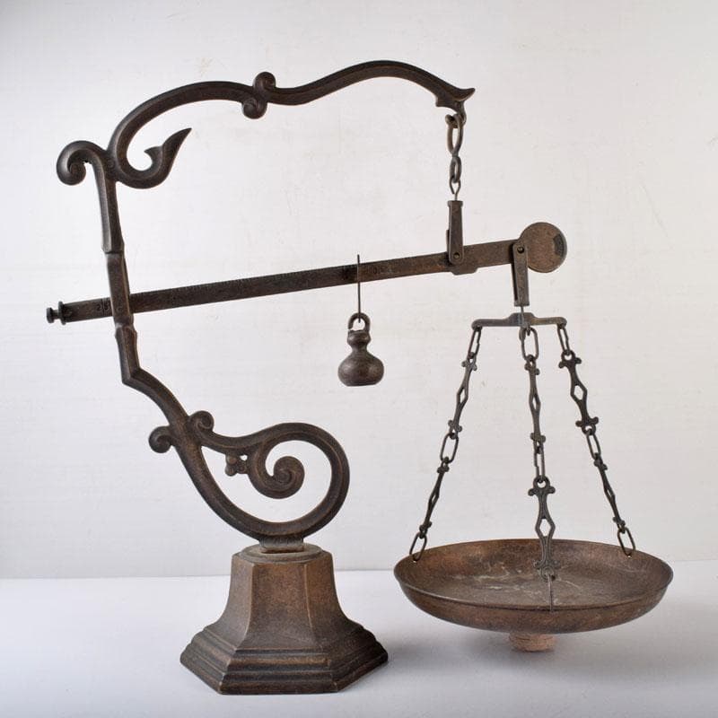 アンティーク　真鍮製　天秤はかり　置物　重さ約4.5㎏　M　R8127B