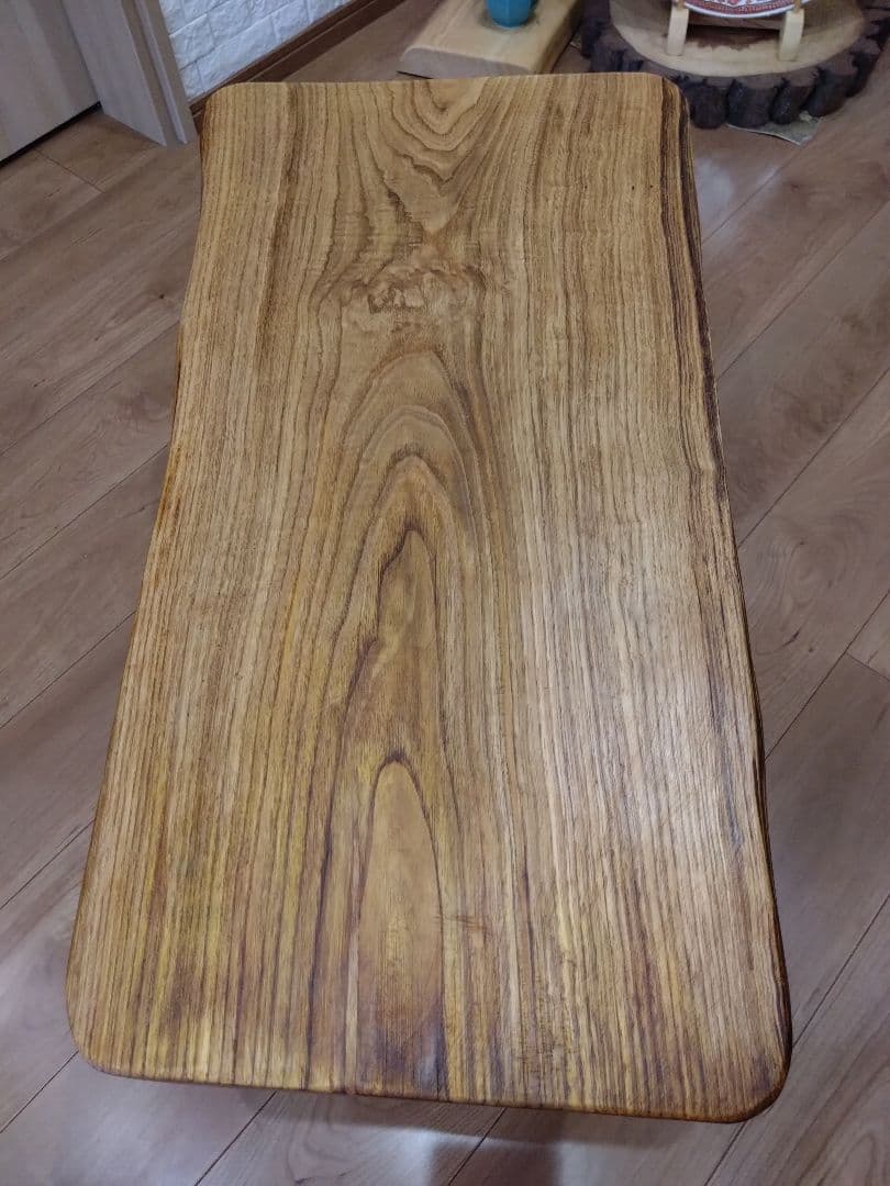 栗一枚板のテーブル⑳　桜❕栗の耳付き天板厚さ約45㎜の迫力満点、木目が綺麗