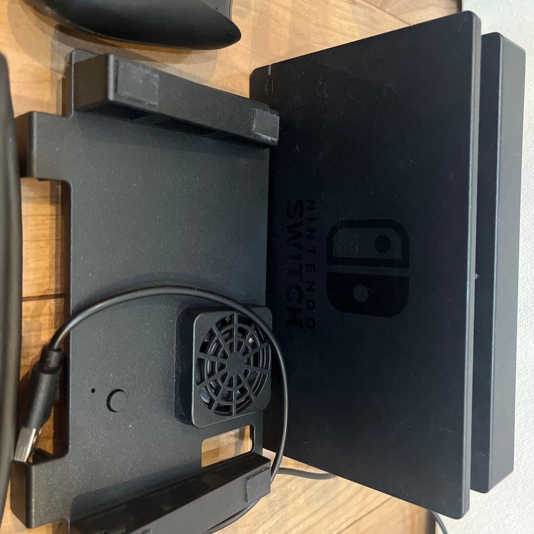 Nintendo Switch 本体 充電器・ケース付き