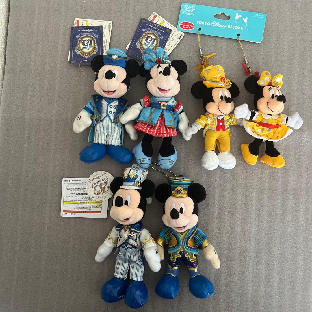 ディズニーリゾート　ミッキー　ミニー　ぬいぐるみバッジ