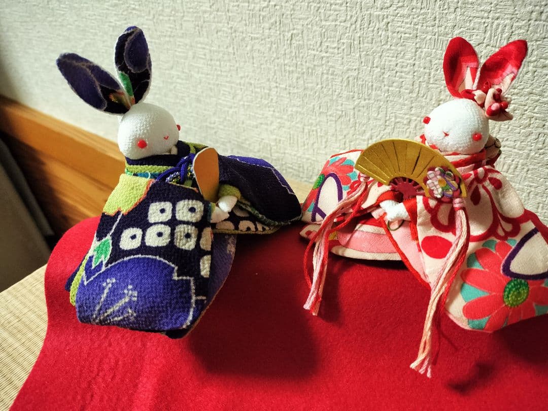 ひとぼぼページ！うさぎのお雛様三人官女！？付きで！ちりめん細工