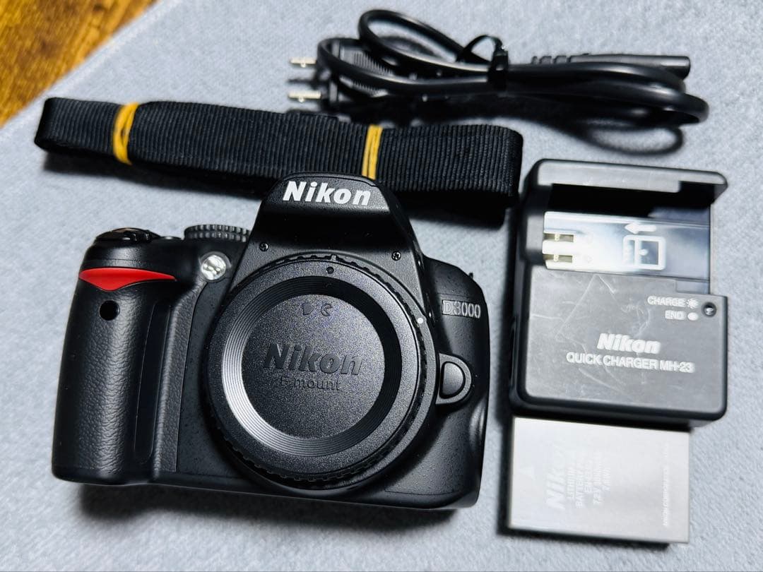 Nikon D3000 ボディ CCD 極上品 総S1706
