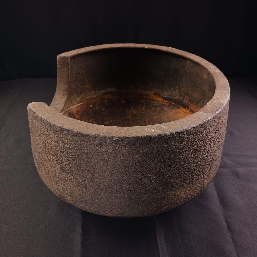 Y3122-5 茶道具 鉄製 風炉釜 五徳付き セット