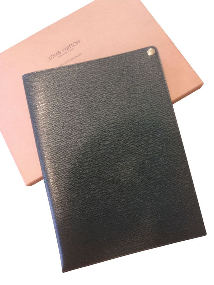 【極美品】ルイヴィトン　タイガエピセアドキュメントケース　ファイルケース　書類