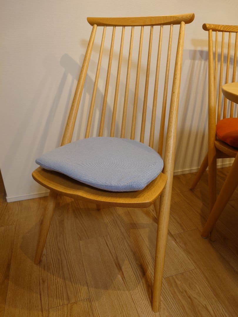 【柏木工】トライアングルテーブル・シビルチェア(クッション付き)ダイニングセット