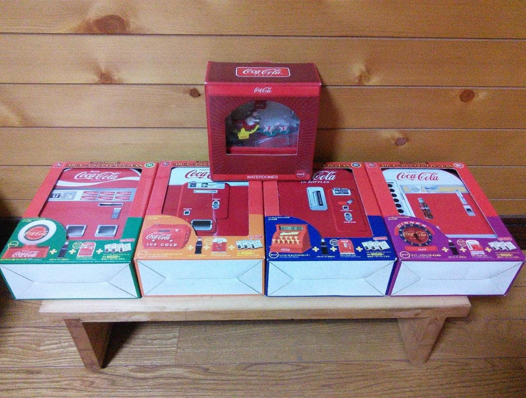 コカ・コーラベンディングマシンCAN4個 Water Domes セット