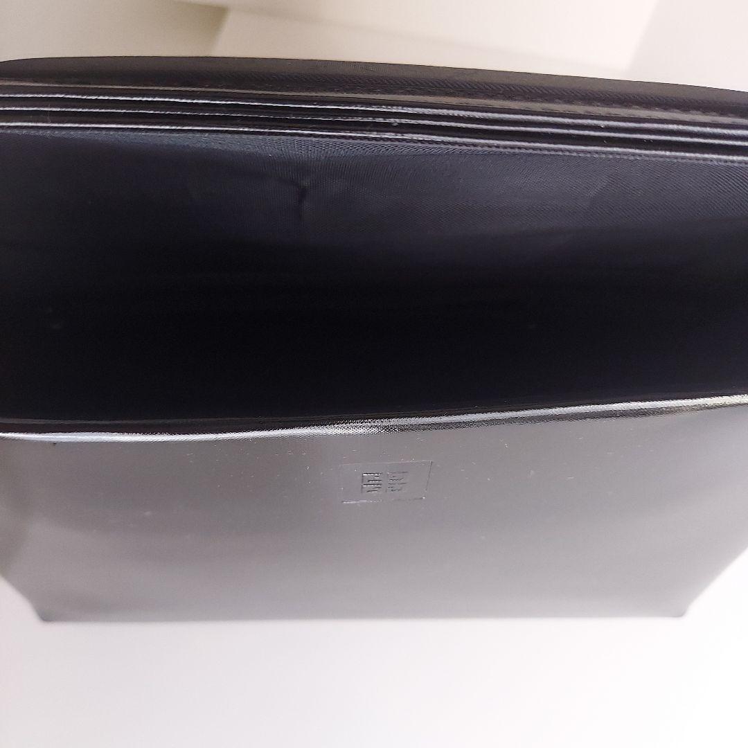 Givenchy　ハンドバッグ　フォーマル　冠婚葬祭にもOK　 ブラック