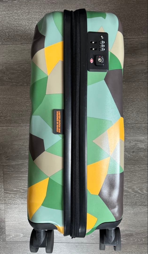 クラッシュバゲージキャリーケース40L