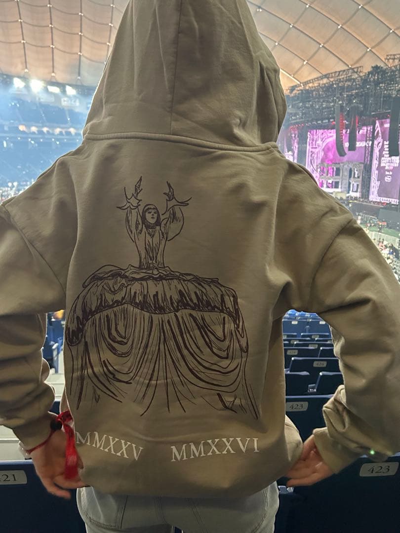 レディーガガ　メイヘム　グッズ　パーカー　Mサイス