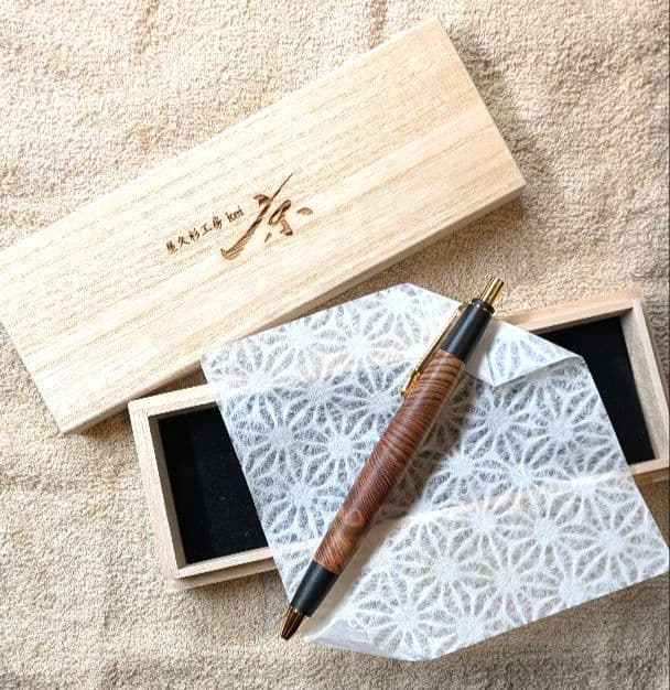 ≪特上≫　屋久杉“根”無垢タイプ　浮造り仕上げ　ボールペン