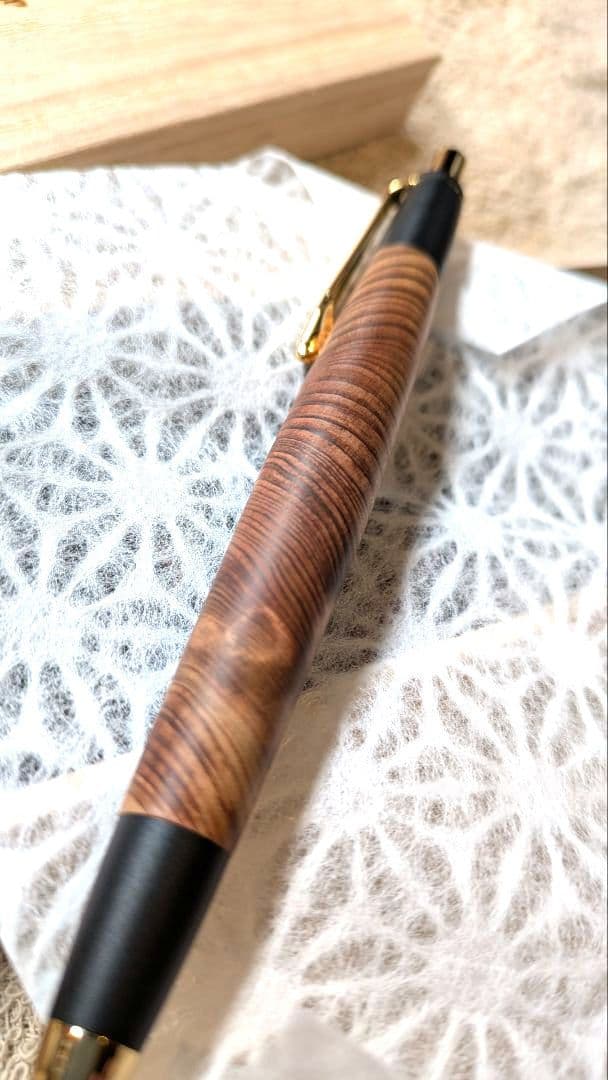 ≪特上≫　屋久杉“根”無垢タイプ　浮造り仕上げ　ボールペン