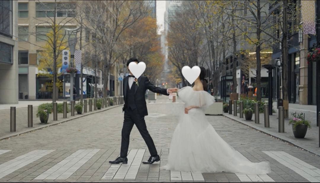 ホワイトオフショルダー　ウェディングドレス　ハツコエンドウruna風