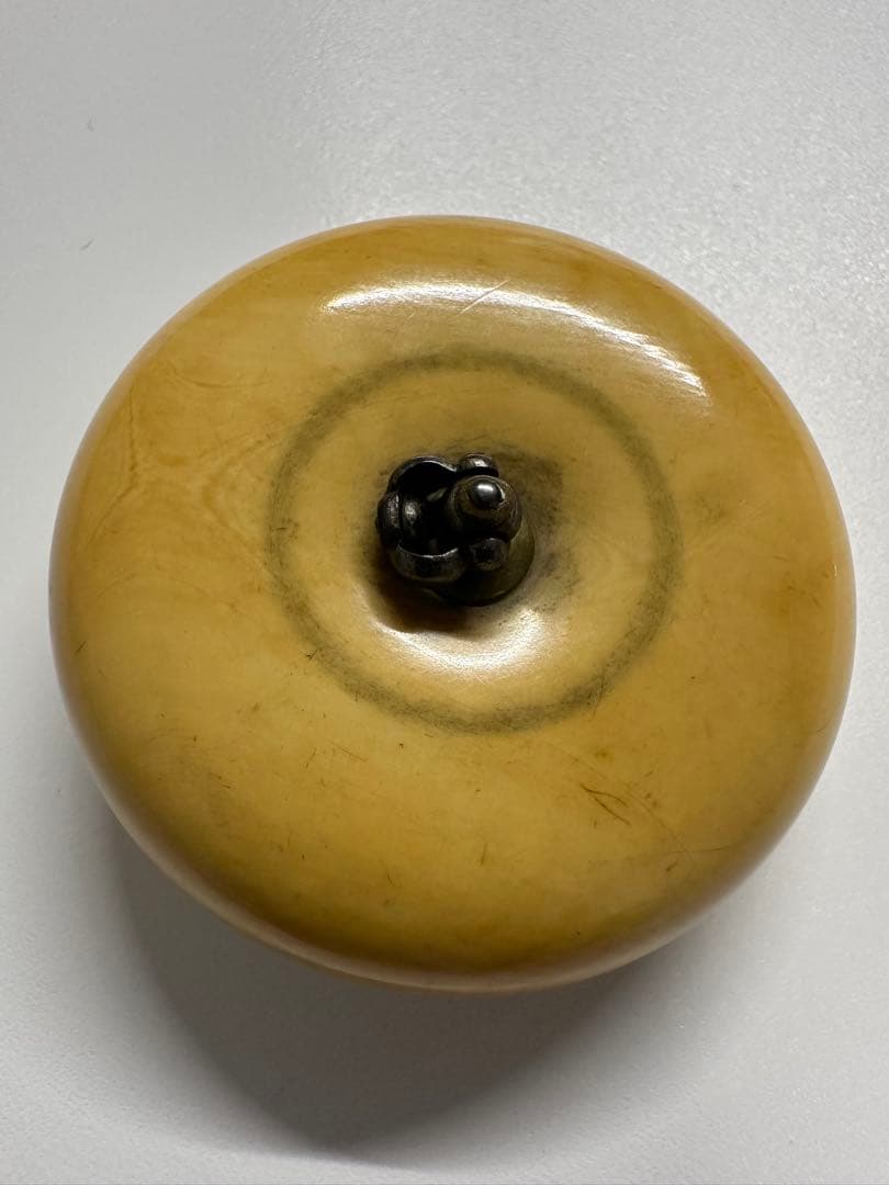 根付(netsuke) 人物　円形　江戸時代